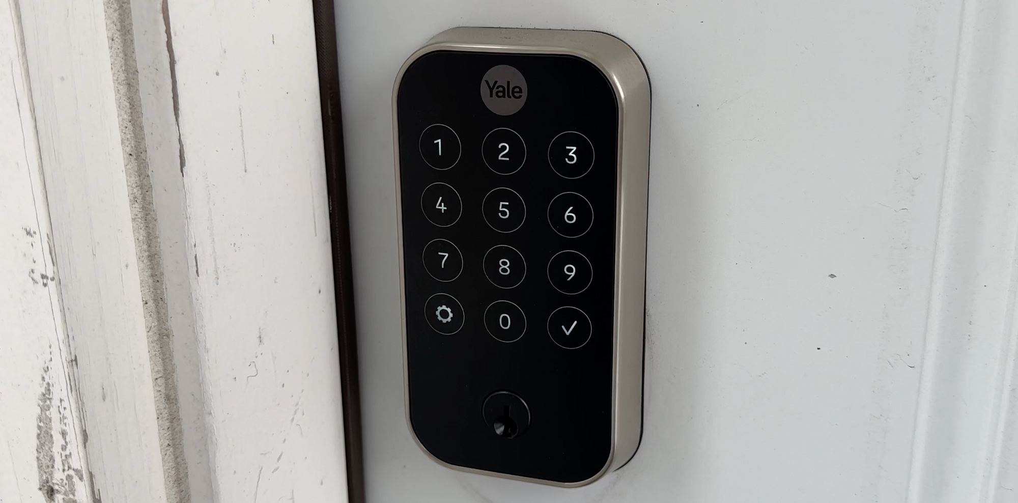 Best HomeKit Smart Lock: Level Lock+ (Home Key) vs. Yale Assure 2 (August)